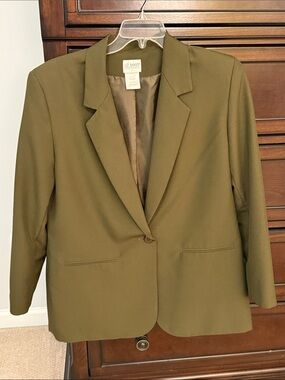 Liz Baker Olive Single-Button Notch Lapel Blazer